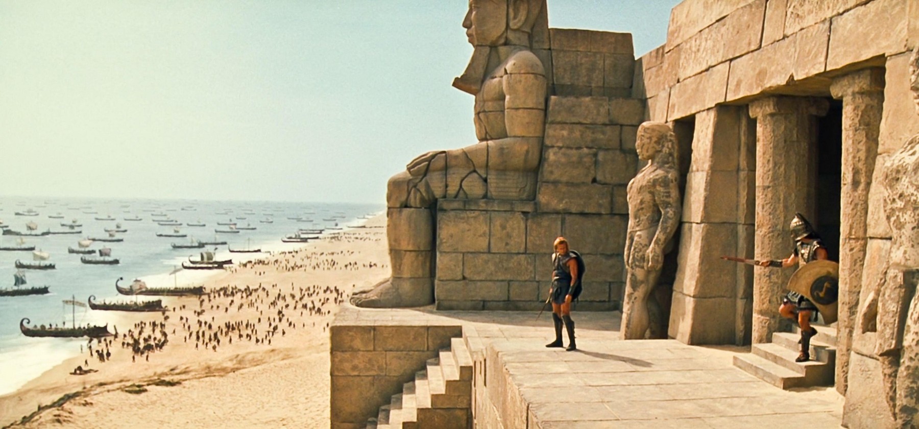 Óriási lyuk tátongott a több ezer éves kőből készült koporsón, a rajta lévő képek pedig elkápráztatták a tudósokat