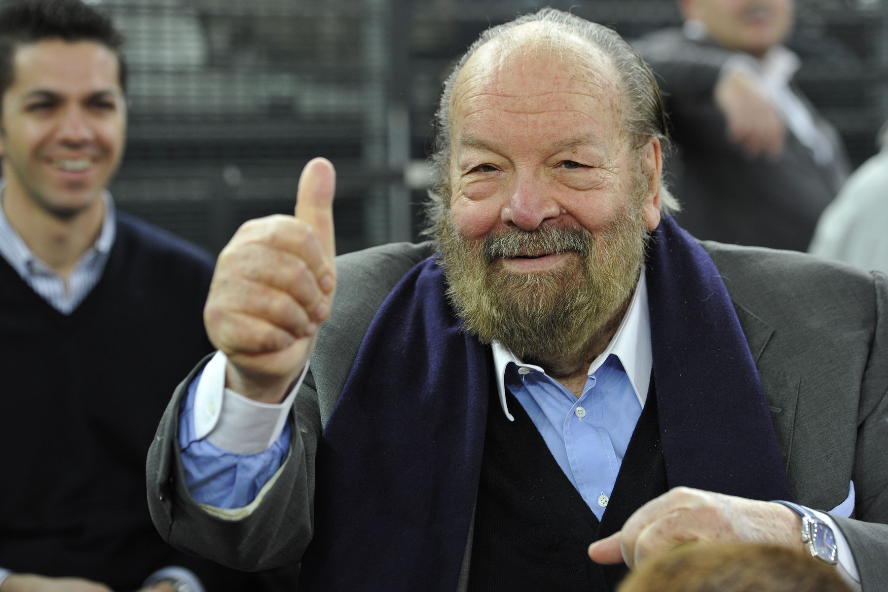 Bud Spencer magyarul beszél ebben az elfeledett videóban, üzenete az egész országnak szólt
