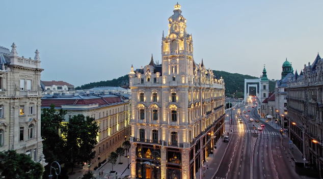 Budapest ötcsillagos szállodáján ámul a világ, a hatalmas luxus csak a leggazdagabbaknak jár