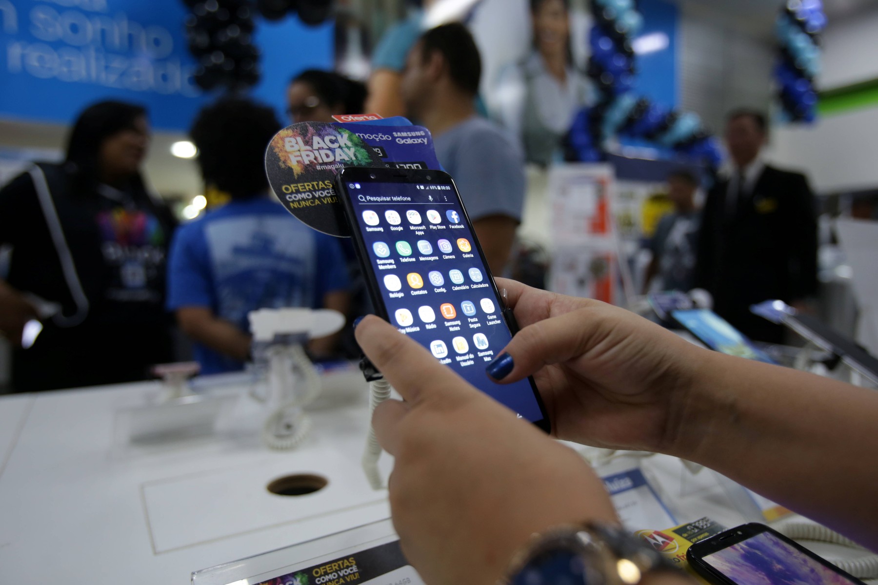 Nagyon kiakadtak a magyarok a Black Friday akciók miatt, lelepleződött milyen átverések folynak valójában a boltokban