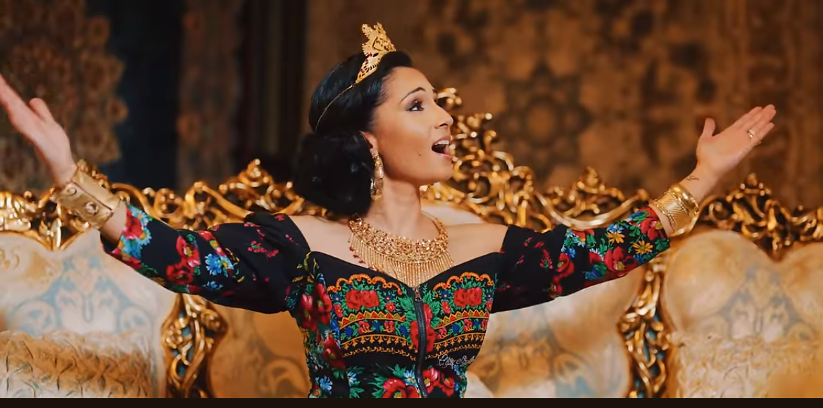 Nótár Mary mindenkit ledöbbentett: 5 milliós kiegészítővel fotózták a mulatós sztárt