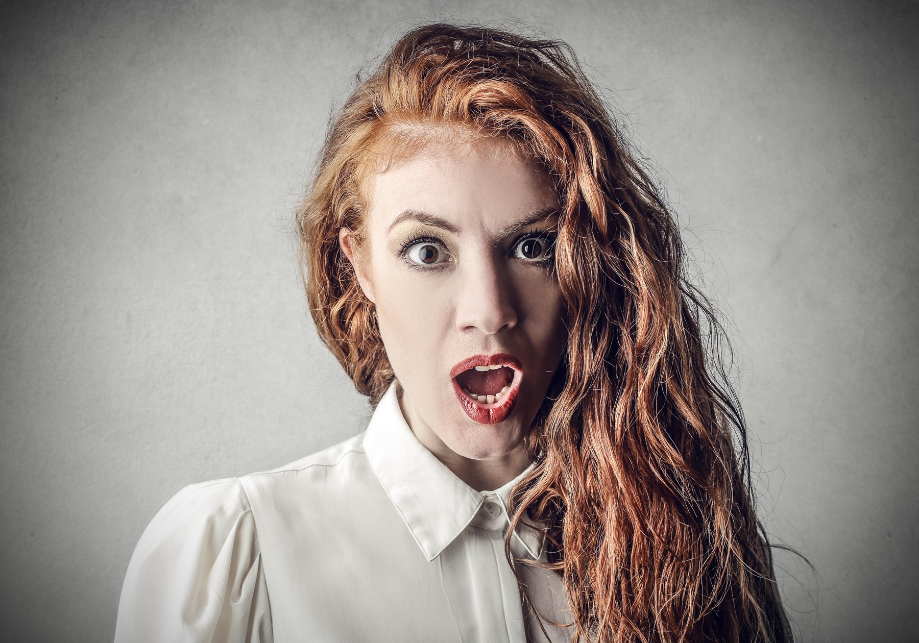 Megleptem a férjemet a munkahelyén, de engem ért meglepetés: olyan pózban találtam rá, hogy sosem fogok tudni többé rá férfiként nézni