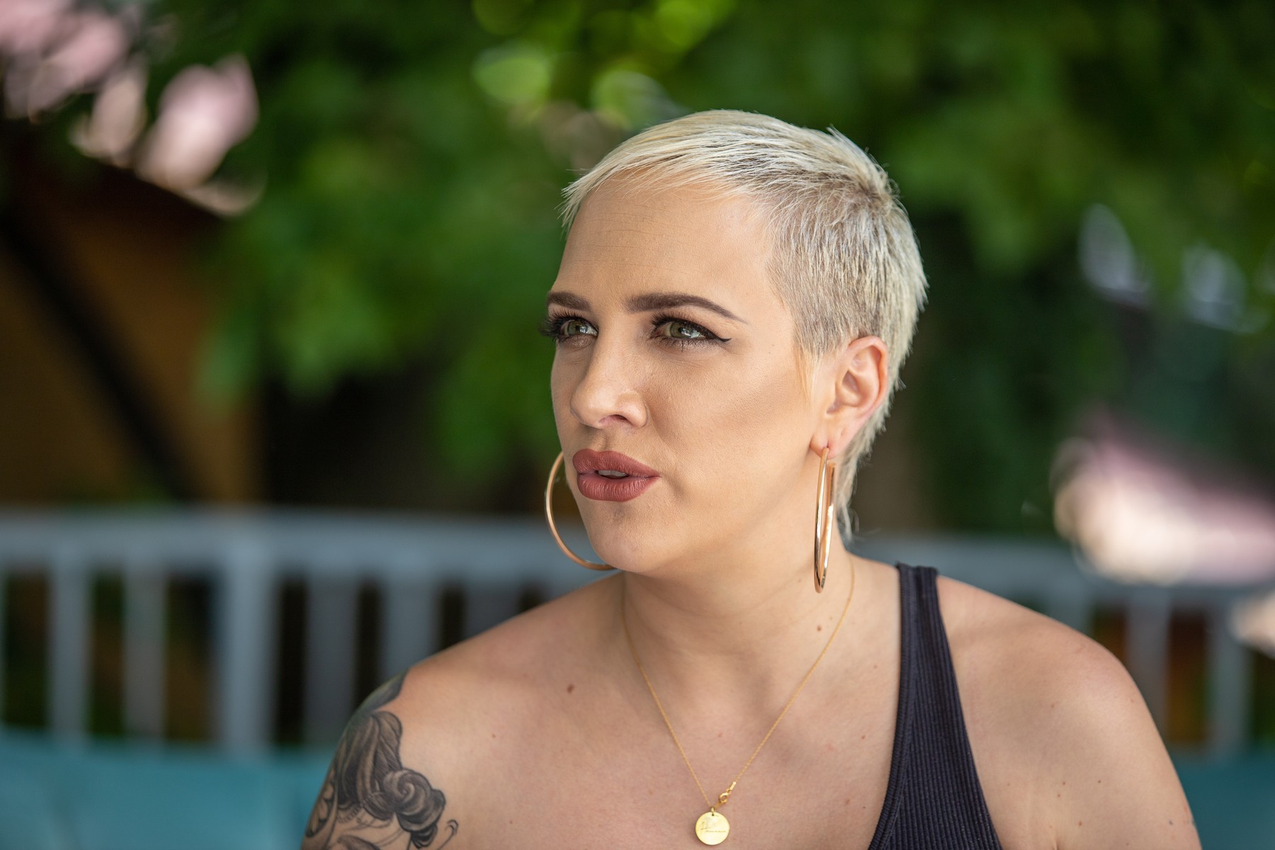 Ennyi volt, Tóth Gabi leváltotta, kegyetlen fricskázást kap most az énekesnő