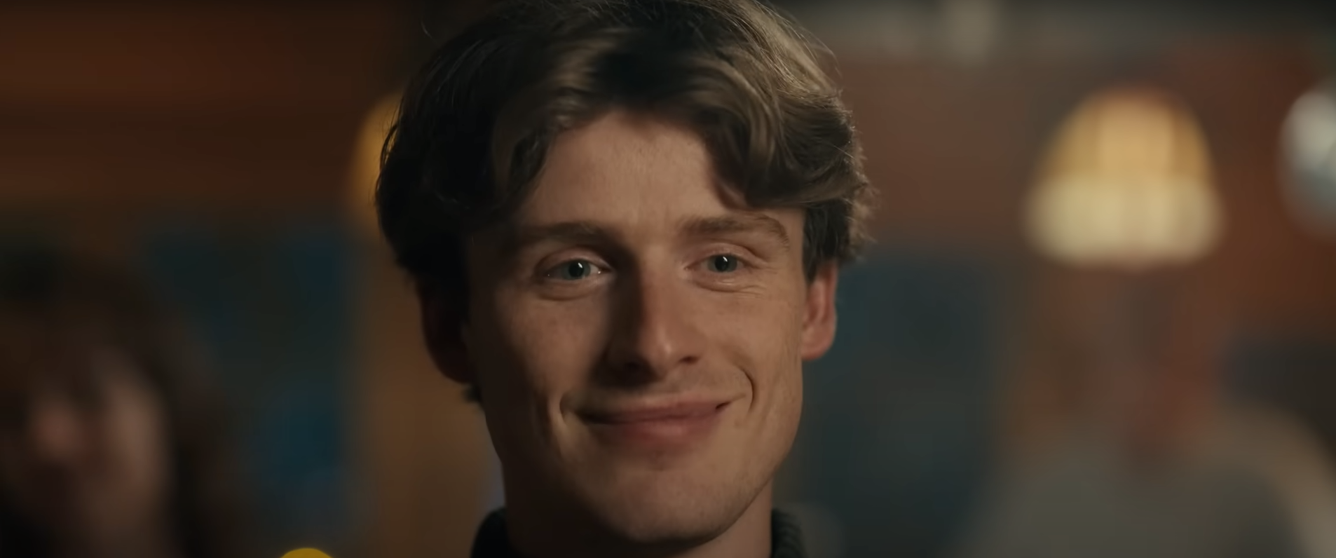 Ebbe most rendesen beletenyerelt a Telekom: nálunk is adásba került a botrányosnak kikiáltott reklámfilm