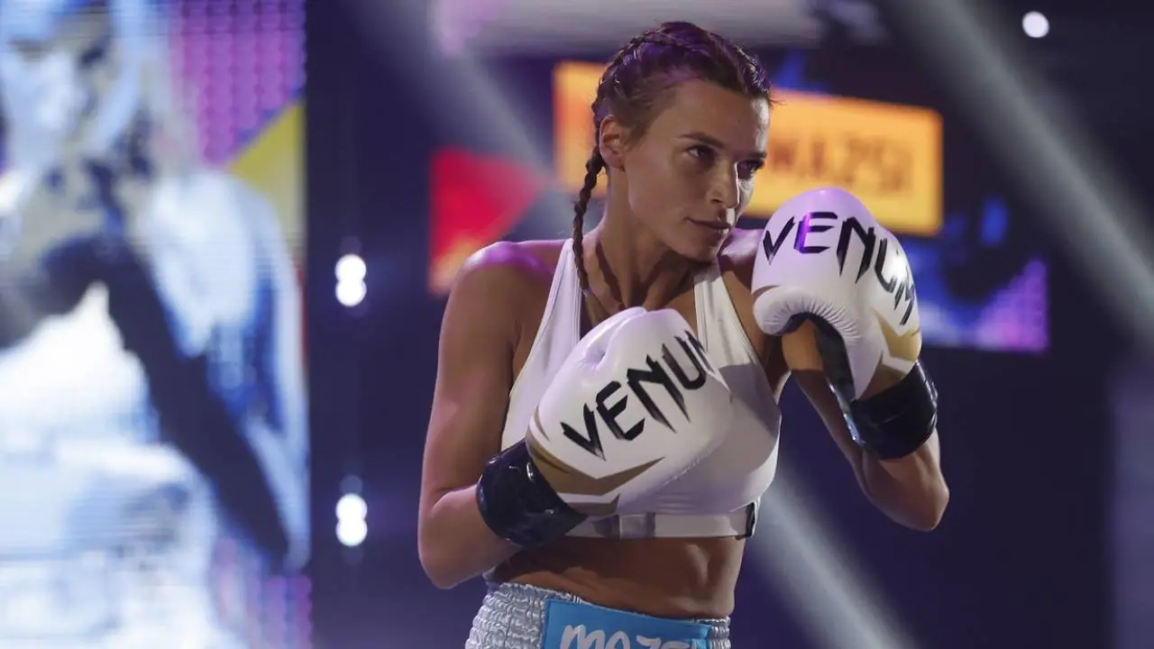 Berki Mazsi így reagált a hírre, miszerint Dobos Evelin csodával határos módon mégis kesztyűt húz a ma esti Sztárboxban