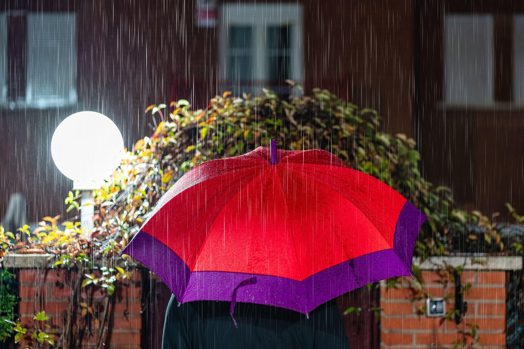 Újabb fontos hír, sok eső robog hazánk felé, ekkor csaphat le - részletes időjárás-előrejelzés