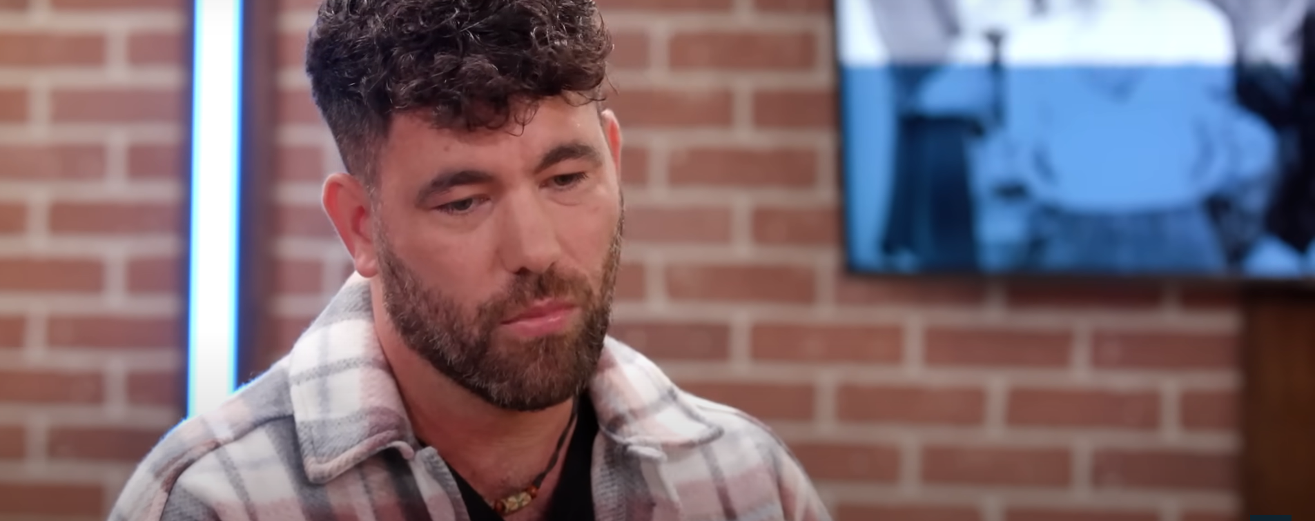 Krausz Gábor váratlan kirohanása nem szerepelt az élő showban: ezt a nőt ölelte magához rögtön a győzelme után