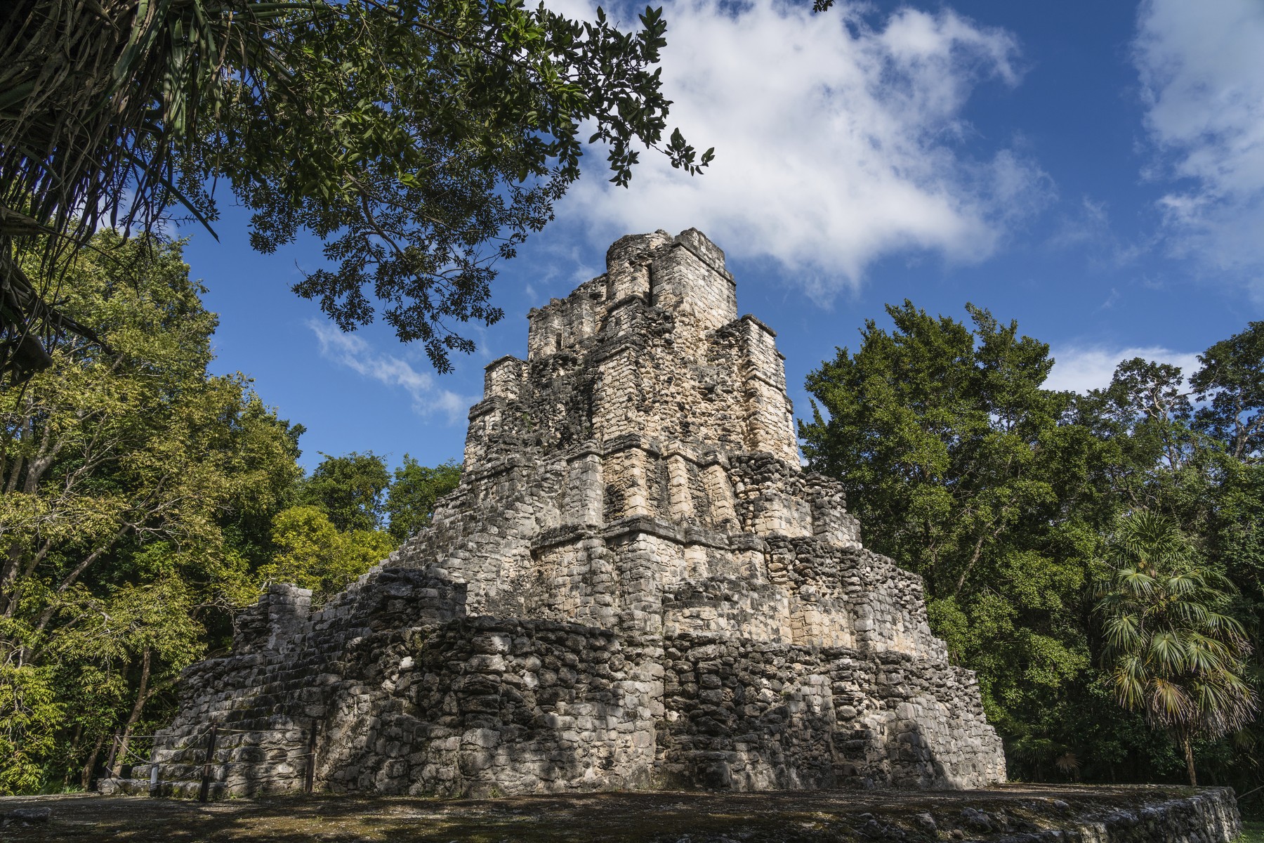 Totális sokk, titkos maja piramist nyitottak ki, elzárták azonnal, amit benne találtak