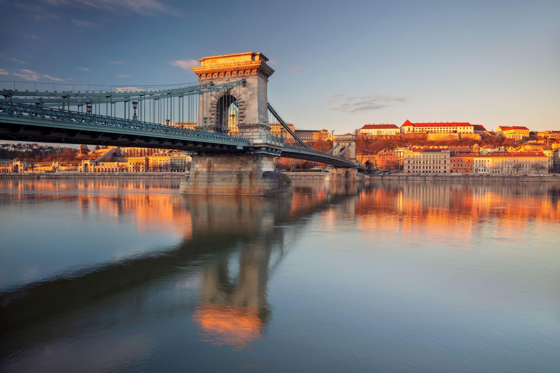 Hózáporokra, óriási hidegre és heves széllökésekre készültünk decemberben, helyette valami egészen mást kapunk a hétvégén és ez egy ideig nem is fog változni - részletes időjárás-jelélentés