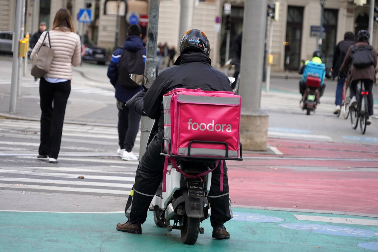 Hatalmas bajban van a legnagyobb hazai ételkiszállító cég, hazudtak a vásárlóiknak, a hatóság vizsgálódik