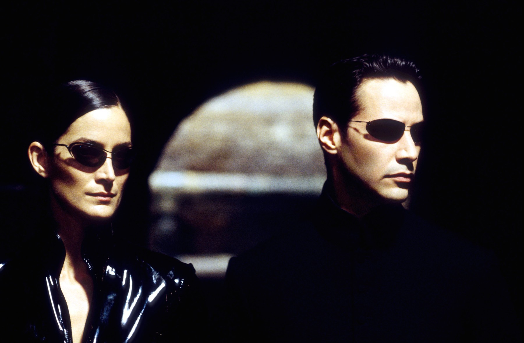 A Mátrix Trinity-ének szuperdögös külsejétől magunk mögött hagyjuk a valóságot, 23 évvel a sikerfilm után is elképesztően kívánatos