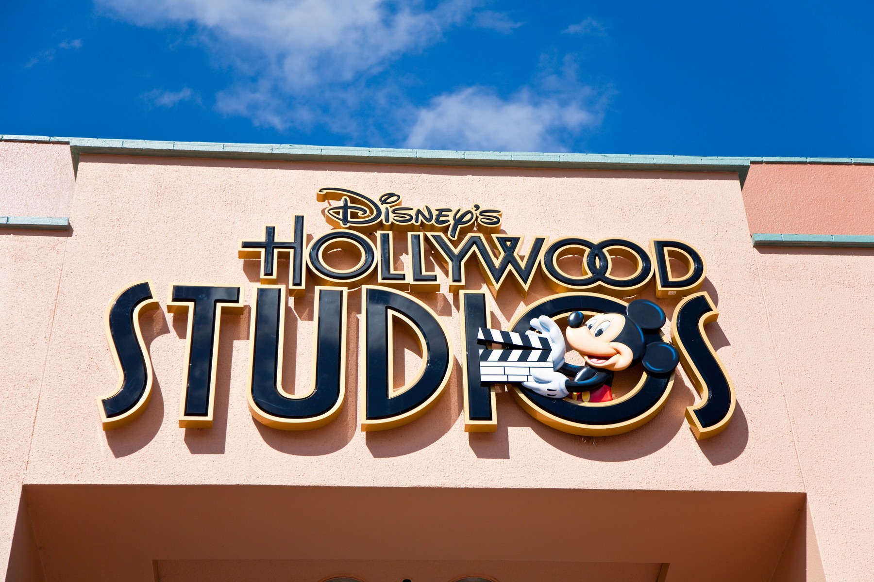 A Disney semmibe veszi a szülőket de ezzel csak maga alatt vágja a fát, egyre nagyobbra dagad a Disney-botrány