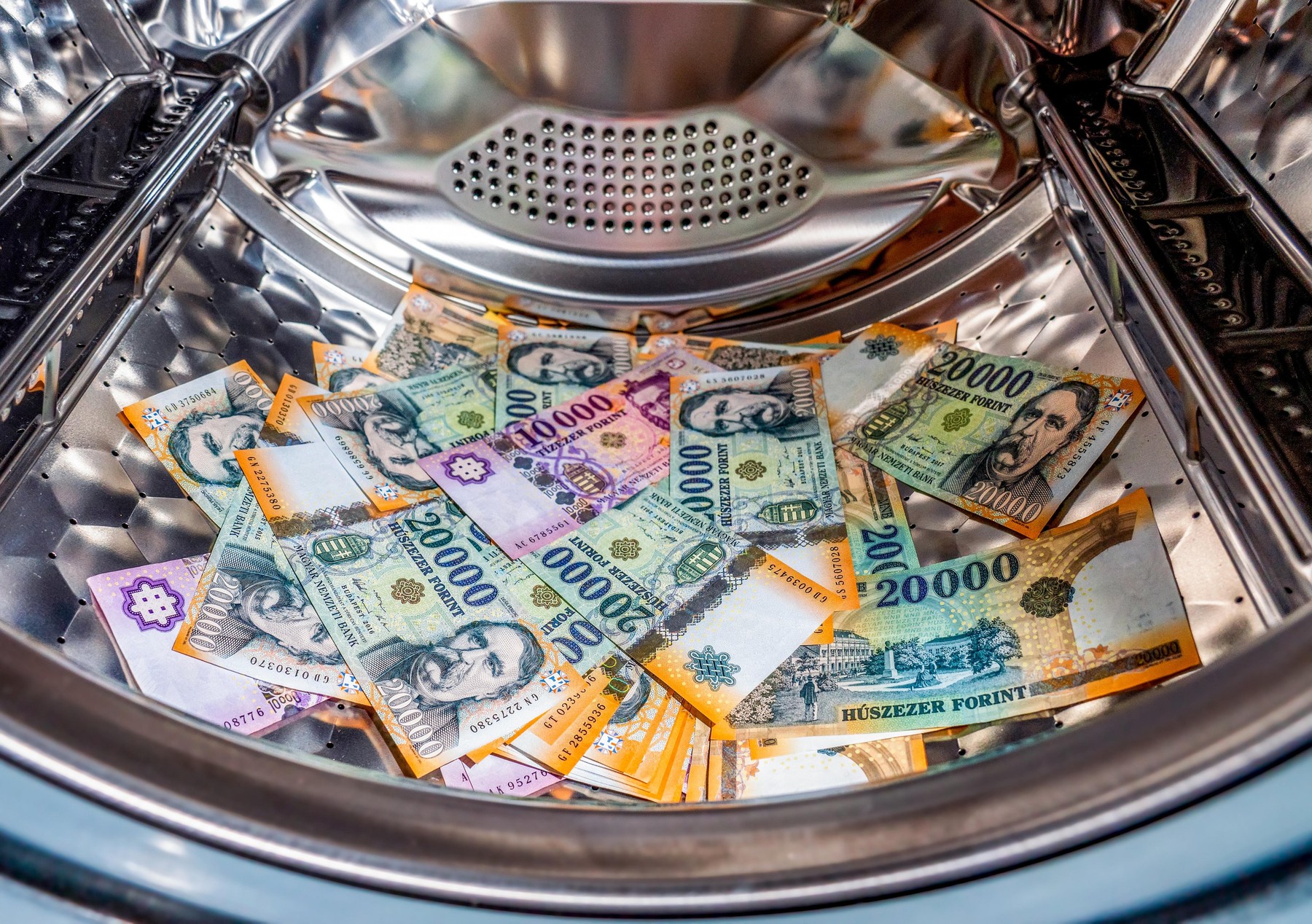 Ismeretlen emberi figura bújik meg a 10 ezer forintoson? Rosszult tudhattad eddig, hogy ki ő