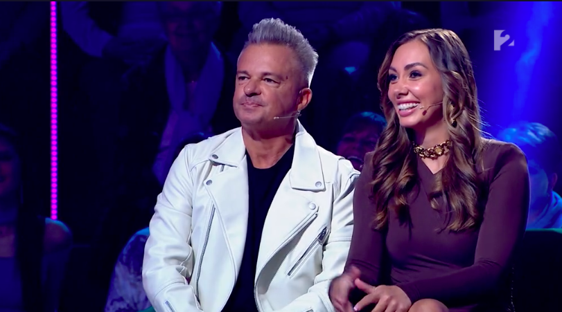 Cooky felesége igazi bombanő: feszes popsiját a tengerparton engedte szabadjára