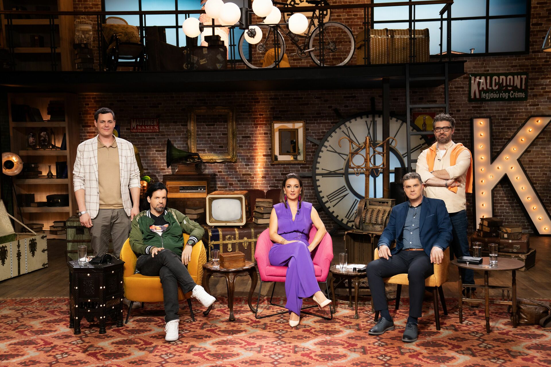 Kifakadt az eladó a TV2 stúdiójában: szívfacsaró története van a különleges tárgynak, a Kincsvadászok nem akarták megfizetni az árát?