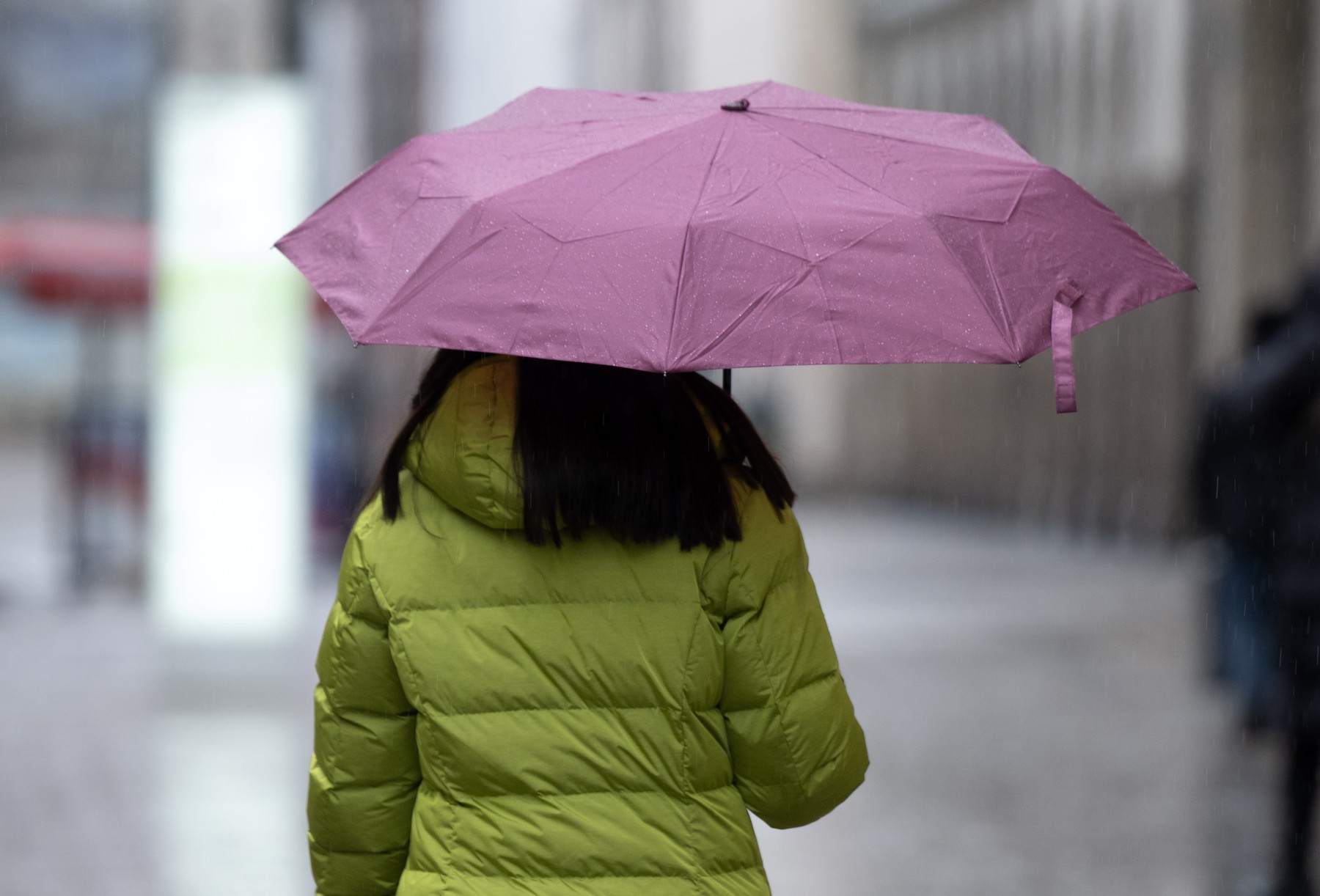 Csapadéksáv vonul végig, több hullámban hidegfrontok rondítanak bele a februári tavaszba - részletes időjárás-jelentés