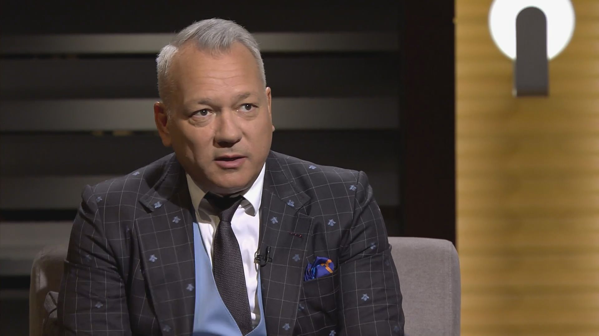 Két cápa egymásnak esett az RTL stúdiójában: Balogh Leventét kihozták a béketűrésből, a kötekedő Moldován Andrást az egyik vállalkozó kellett helyre tegye, Dr. Varga Eszter megszelídült