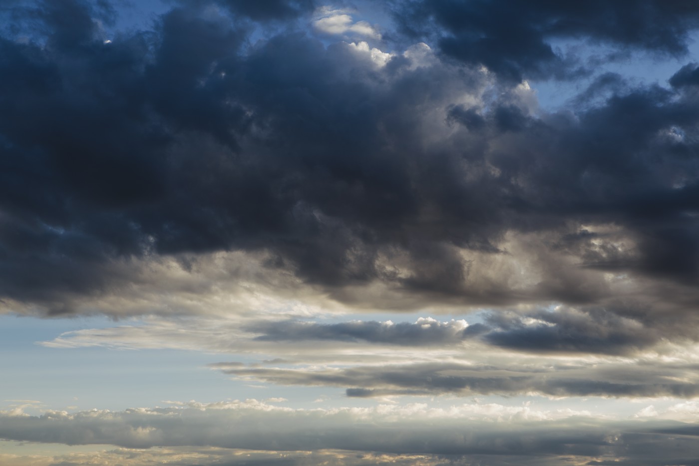 Nyakunkon a változás, már 5 vármegyére is kiadták a riasztást a meteorológusok - részletes időjárás-előrejelzés