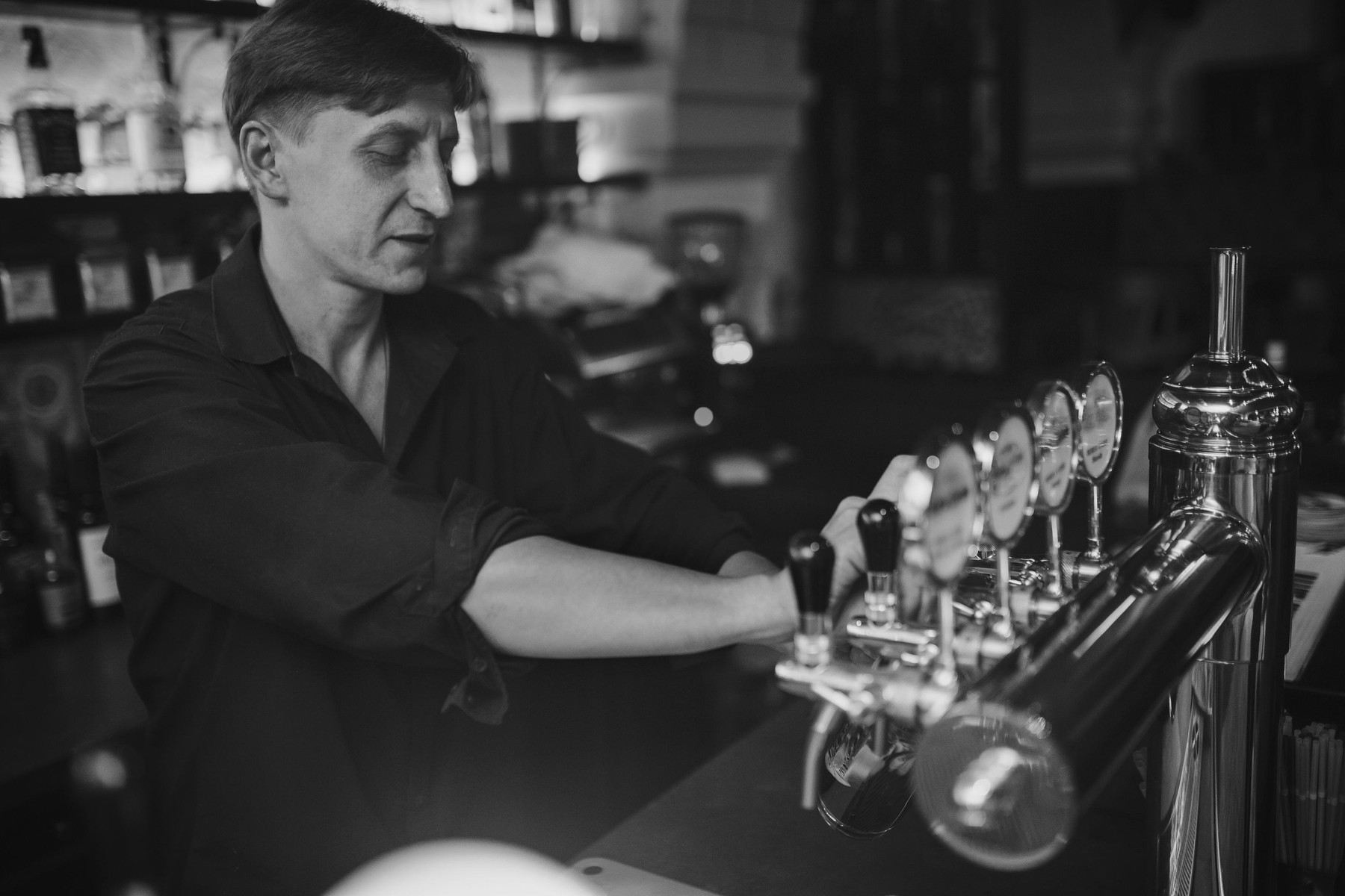 Arcon locsolták egy korsó sörrel a budapesti kocsmában, majd meg akarták verni: baráti fogadás mérgesedett el a kétes hírű ivóban