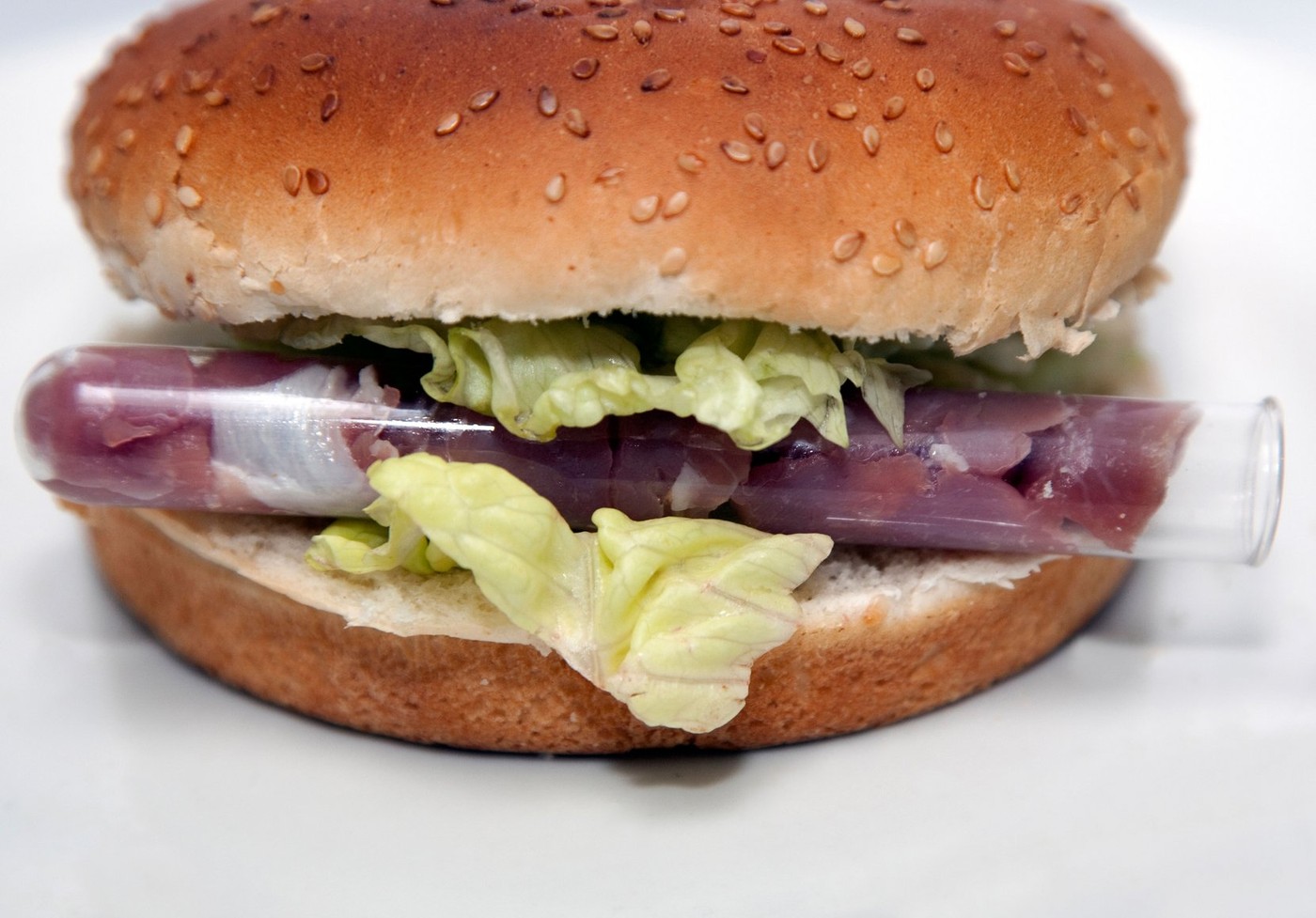 Undorító kísérletek zajlanak a tengerentúlon: kedvenc celebeink húsából lakmározhatunk teljesen legálisan