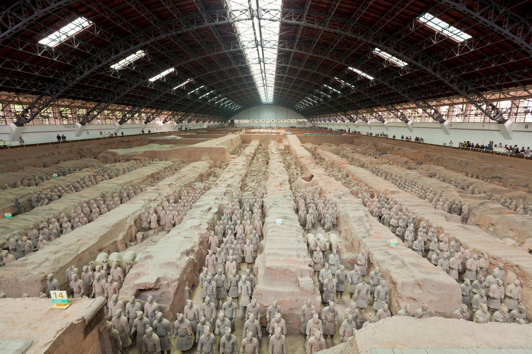 Valami mozog a kínai gigapiramis mélyén, a tudósok különleges írásokat találtak