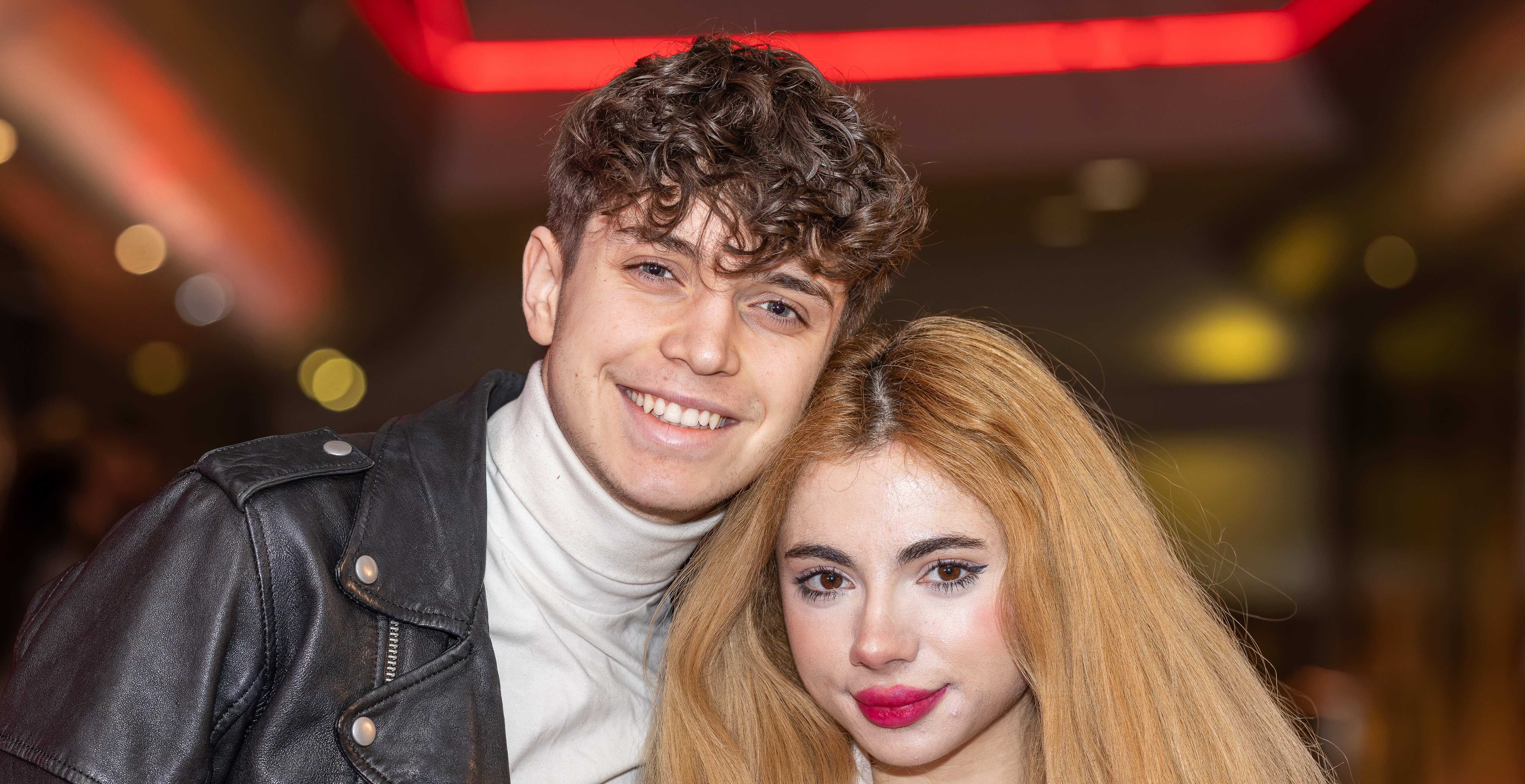 Exkluzív leleplező fotók: újra együtt Opitz Barbi és Serleg Albert