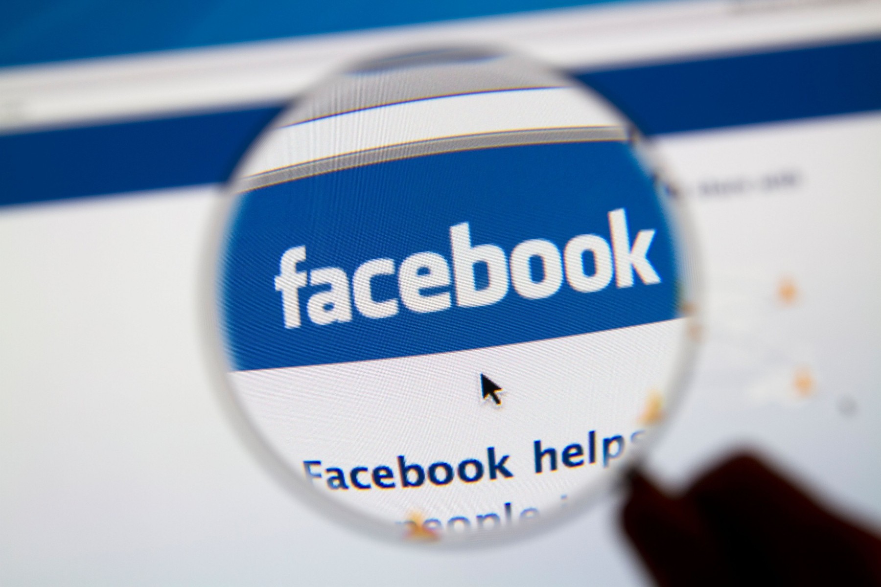 Elérhetetlenné vált a Facebook, pánikhangulat szabadult el az interneten