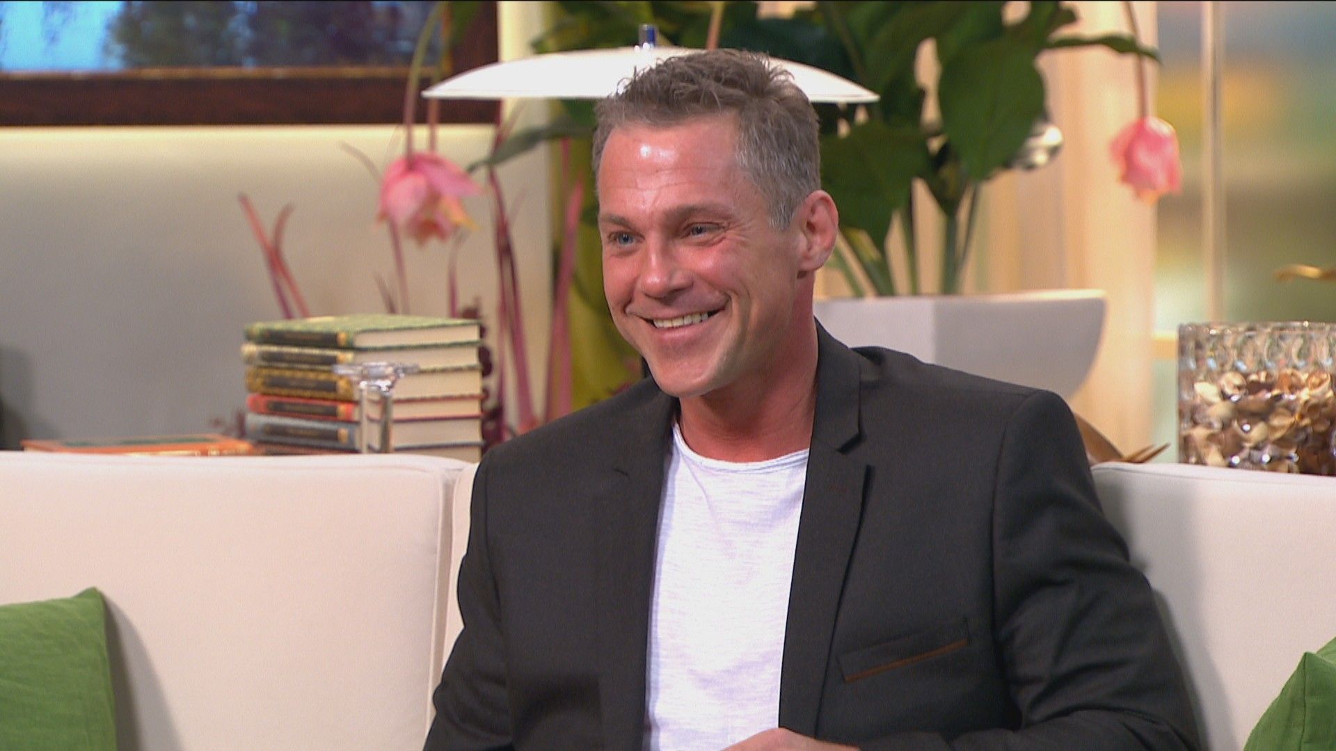 Megmutatta 19 évvel fiatalabb expornós menyasszonyát Hujber Feri, igazi gazellatestű szépség csavarta el a színész fejét