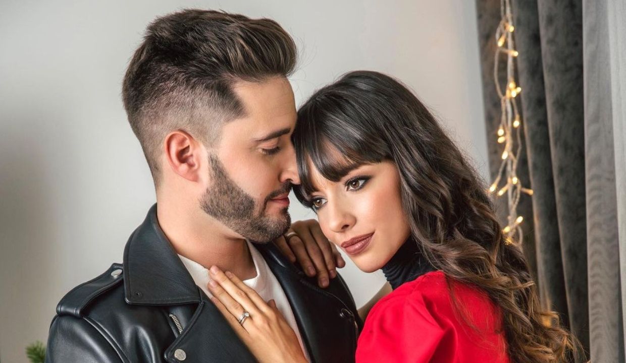 Király Viktor nyakába elképesztő kommentzuhatag ömlött, volt aki Tóth Gabival fricskázta a házasságmentő énekest