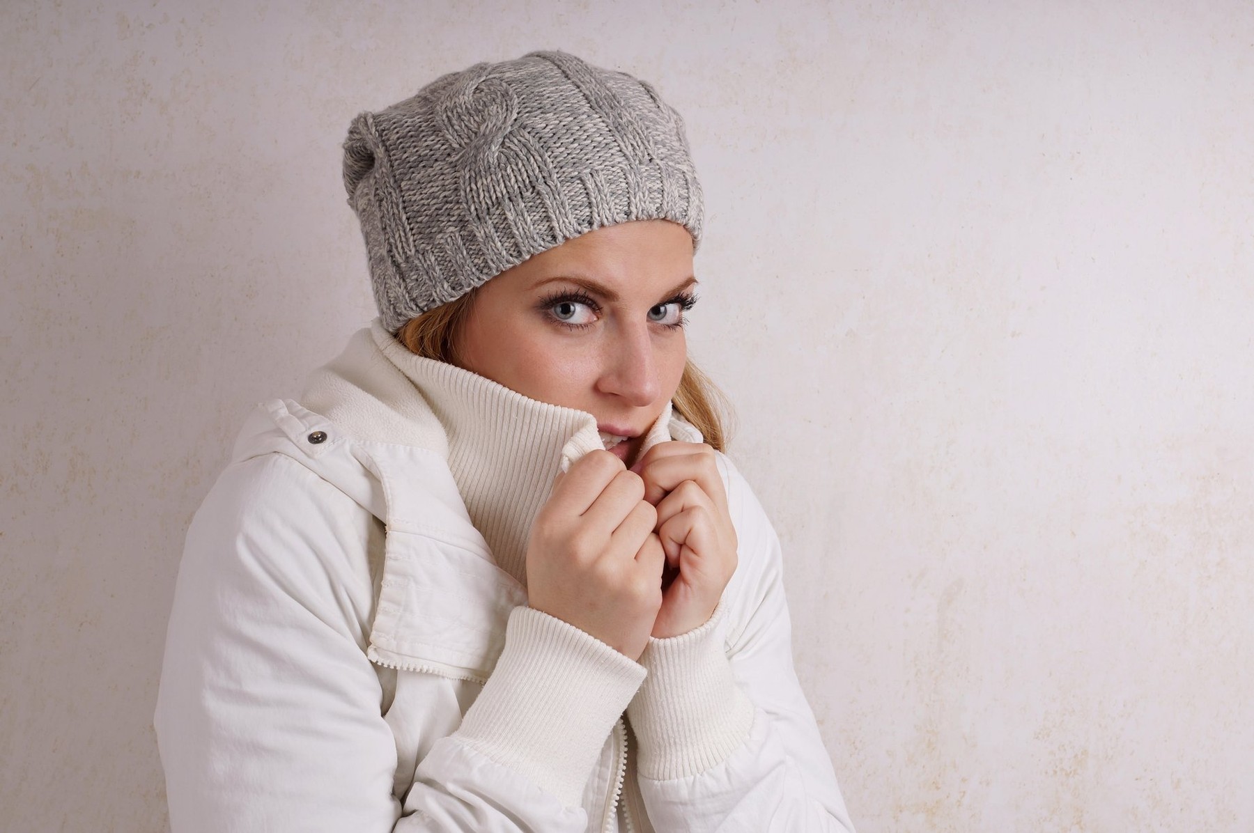 Figyelmeztetnek a meteorológusok: megfékezhetetlenül robog felénk, nyugat felől fog betörni a hidegfront - részletes időjárás-jelentés