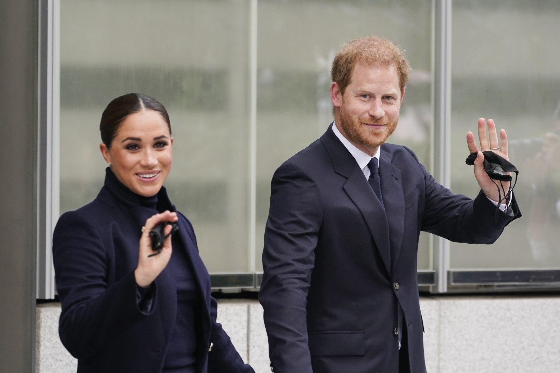 That's all, Buckingham Palace gave its opinion in a rather strange way on the issue of Meghan Markle and Prince Harry