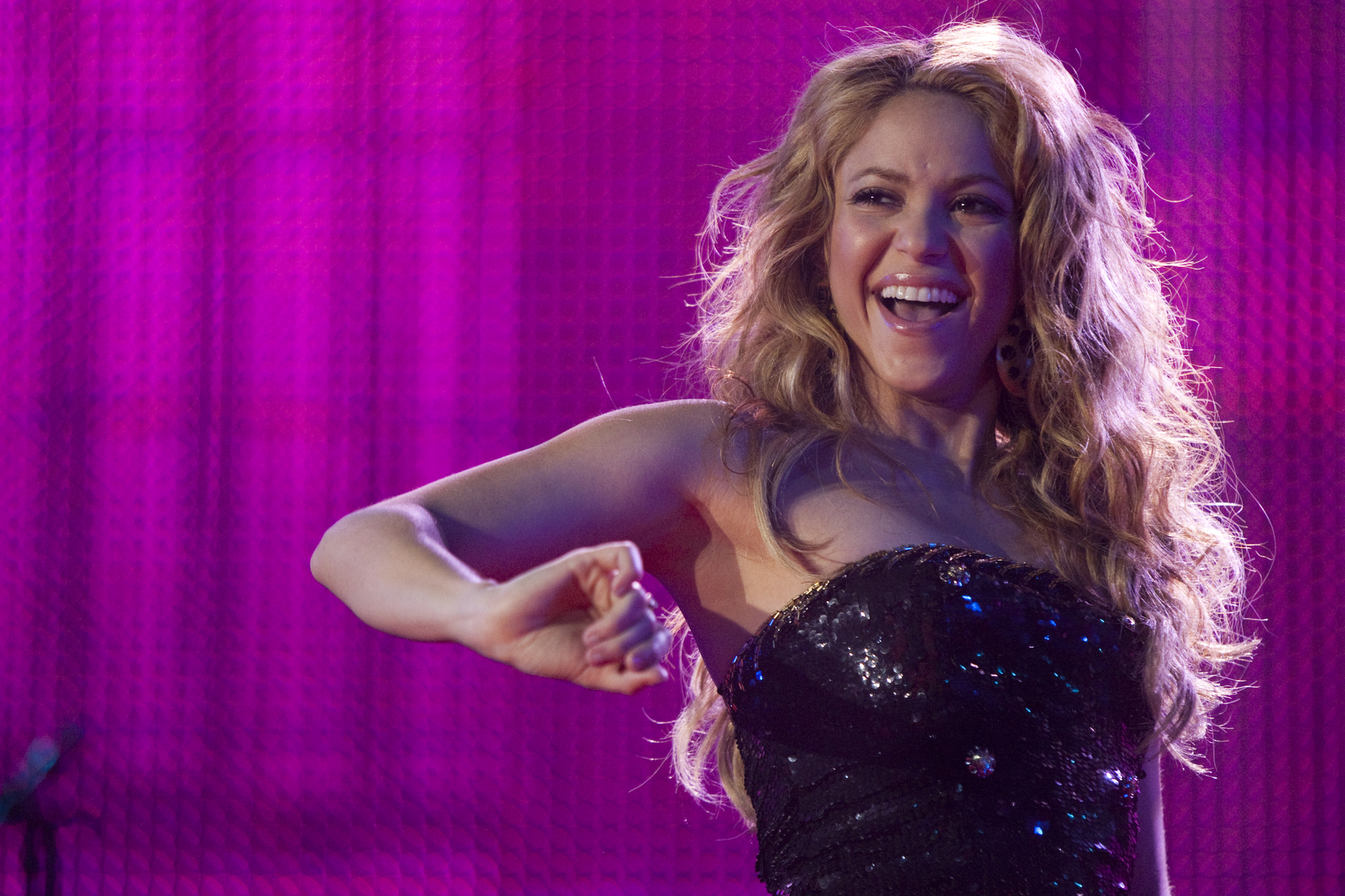 Shakira végre bepasizott: megmutatta az új férfit, Pique zokogva bújhat el