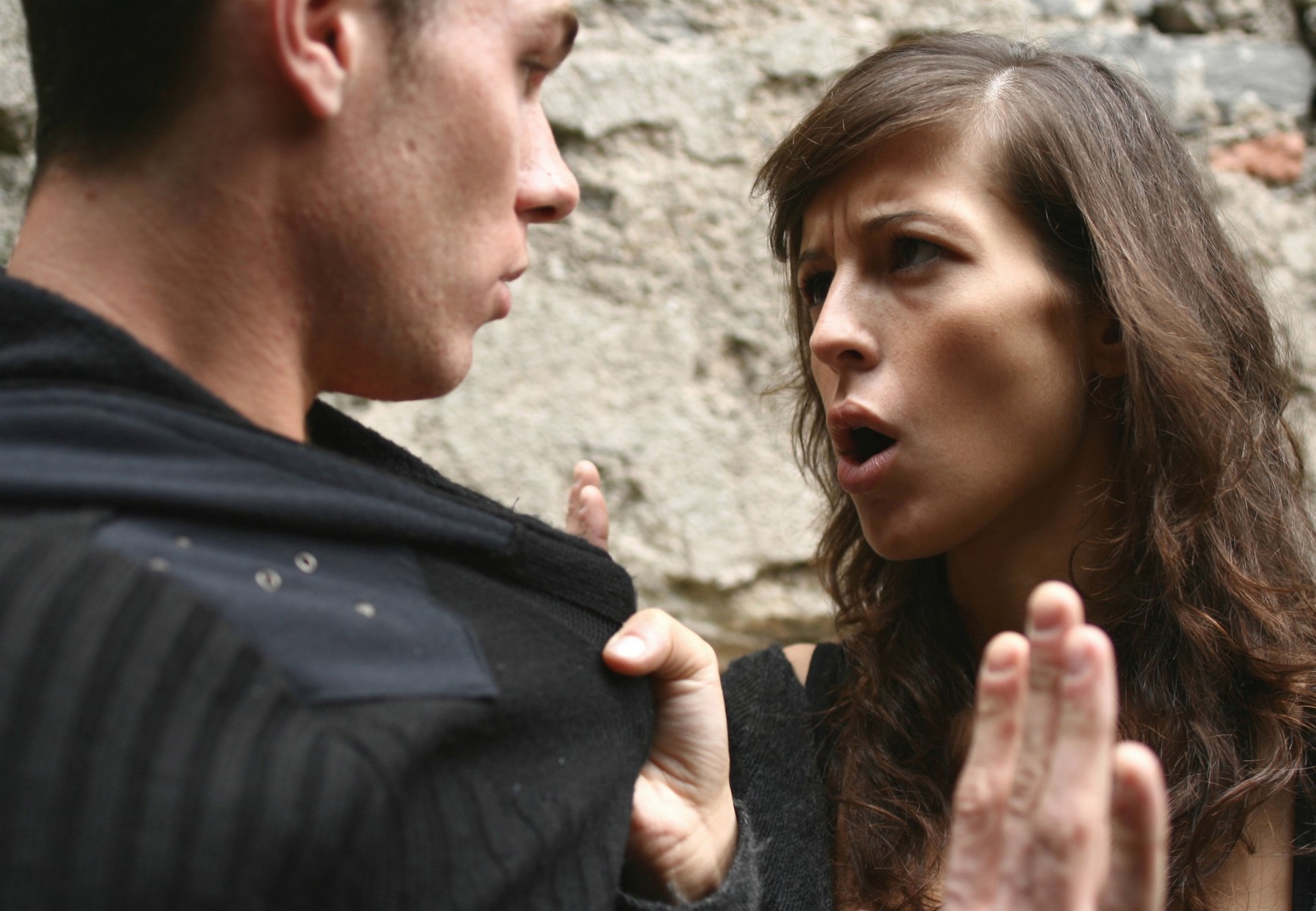 A feleségem minden egyes nap megver, már nem tudom a kollégáim előtt kimagyarázni a kék foltokat