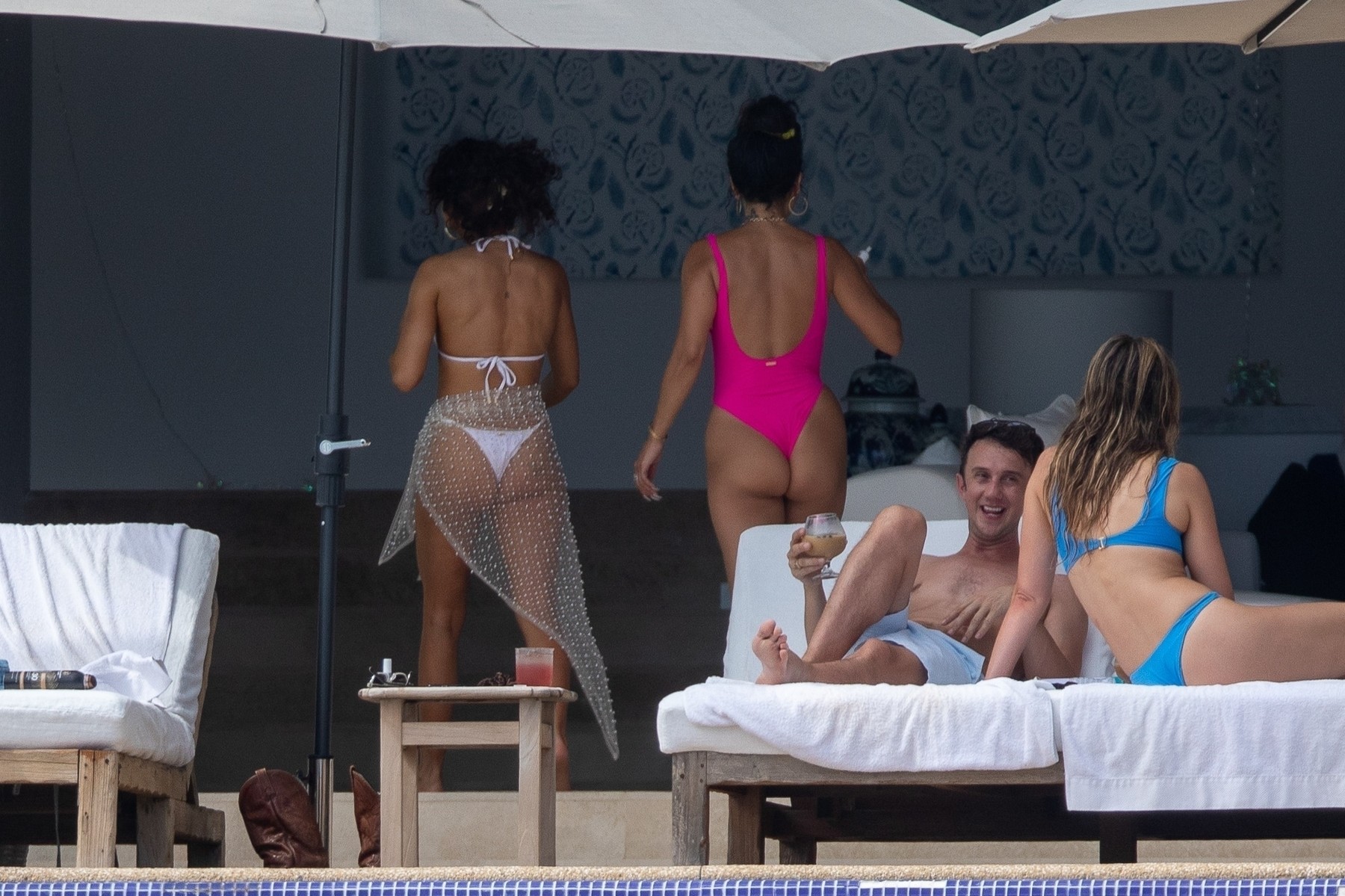 A High School Musical és a Modern család sztárjai ciciszépségversenyt tartottak, rá sem fogsz ismerni az egykori tinisztárokra