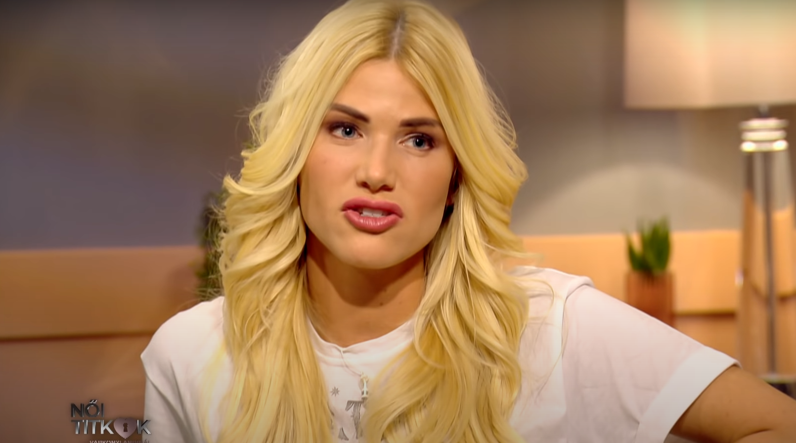 Vasvári Vivien nem is a tavaszt, egyből a nyárt köszönti: fürdőruhás fotója láttán szó megszakad, hang fennakad