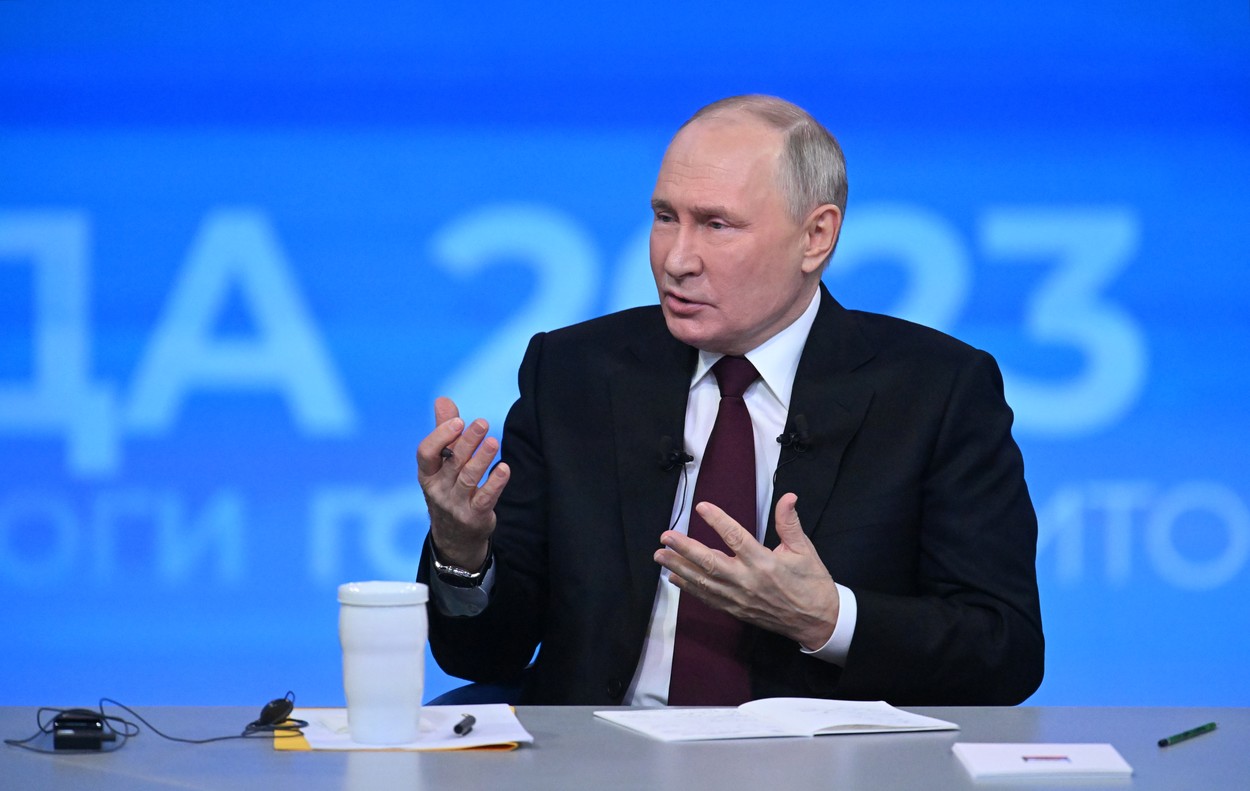 Így még soha nem láttad Vlagyimir Putyint: előkerültek az orosz diktátor féltve őrzött fiatalkori fotói